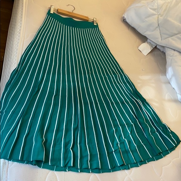 ASTR the label Yuri Pleated Midi Skirt - Picture 5 of 5